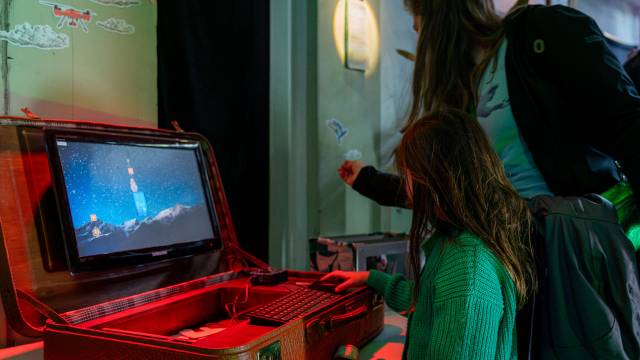 Future frictions suitecase